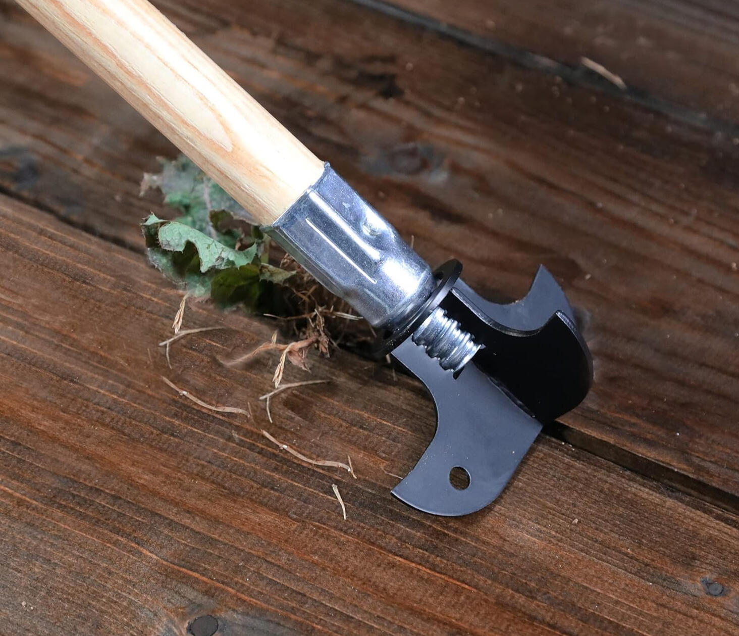 Crack & Crevice Cleaning Tool
